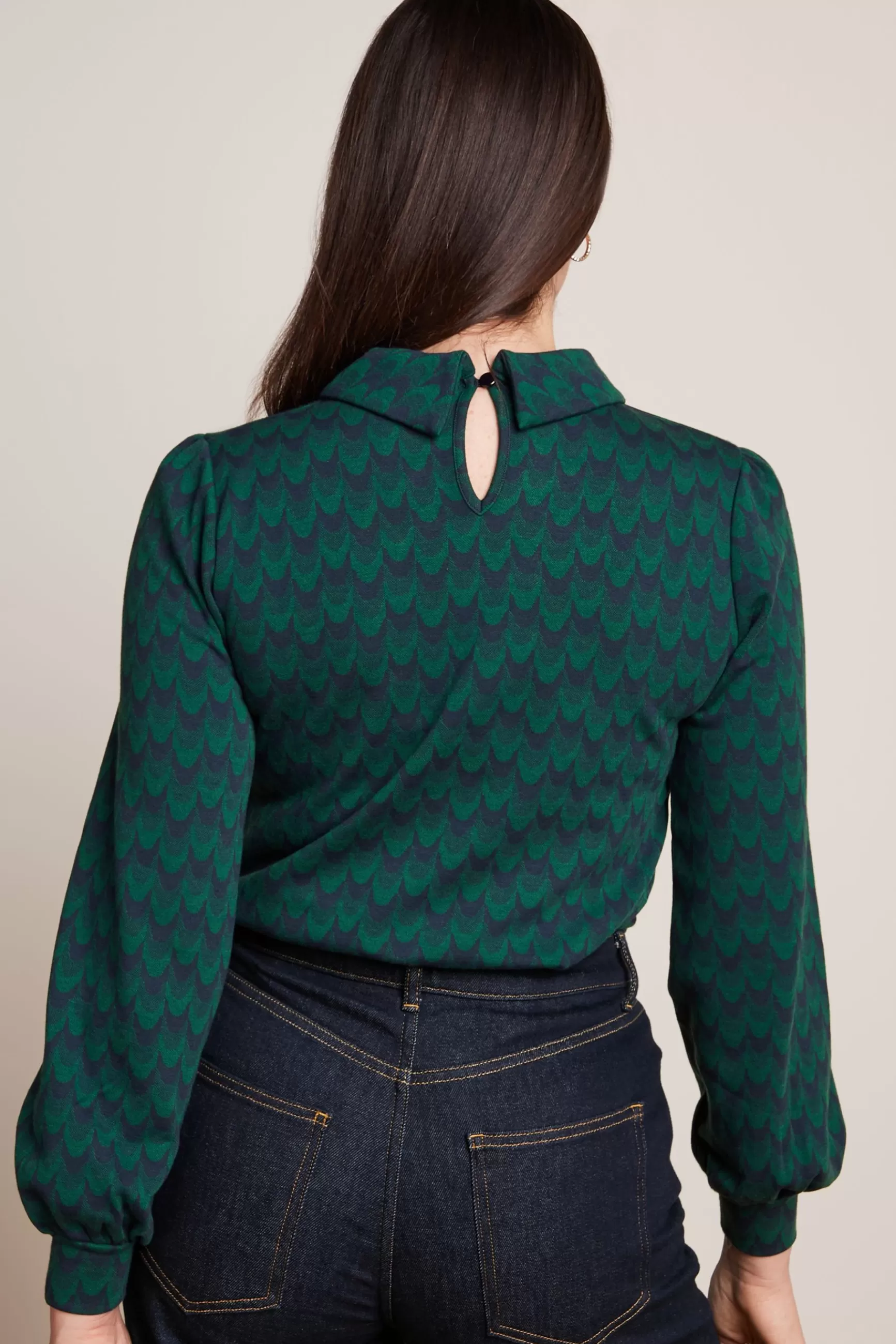 dita_top_bell_sleeve_duffy_jacquard_3.webp DAMES King Louie Dita Top Bell Sleeve Duffy Jacquard