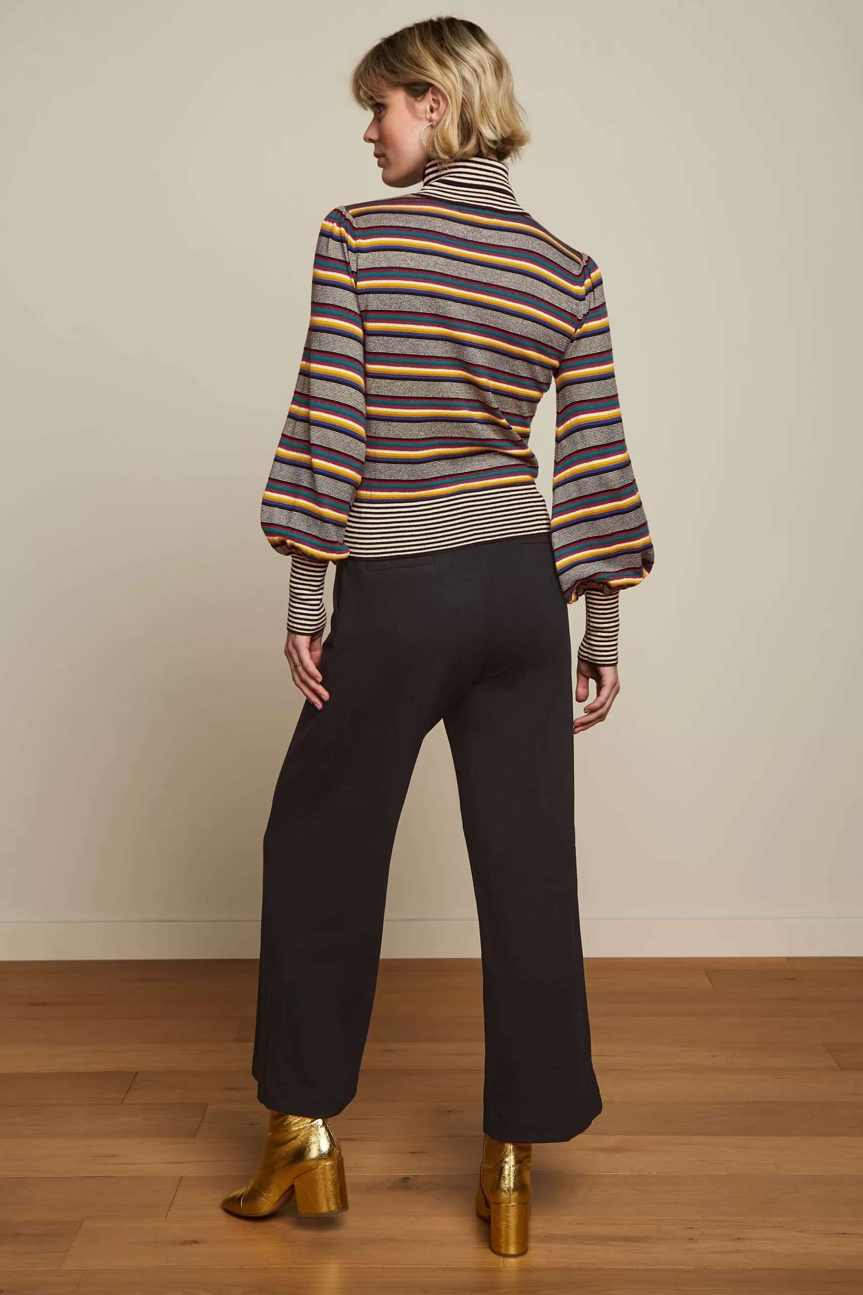 maya_rollneck_top_sixties_stripe_3.webp DAMES King Louie Maya Rollneck Top Sixties Stripe